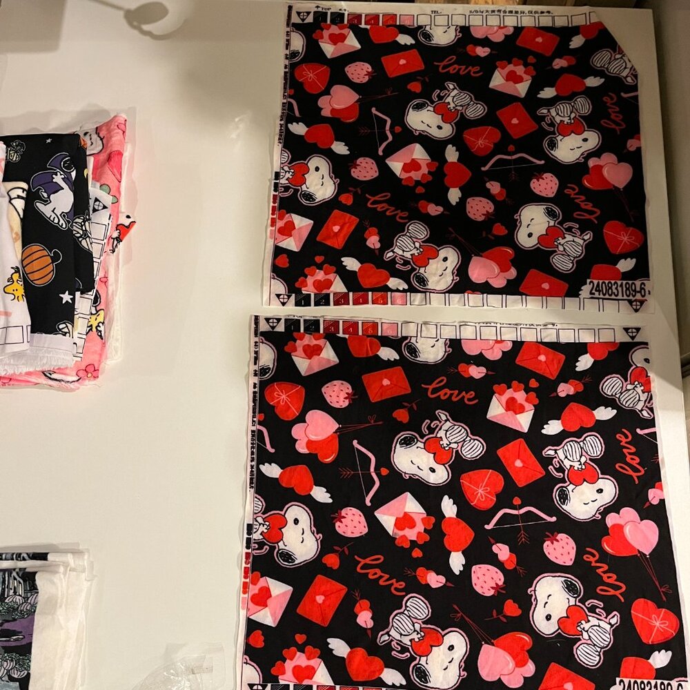 19 pc snoopy upcycled scrap fabric - bundle 4 - Picture 3 of 10